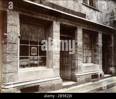 51 RUE DE MONTMORENCY MAISON RESTAURÉE DE NICOLAS FLAMEL '51, rue de Montmorency, maison restaurée de Nicolas Flamel'. Paris (Vème arr.). Photo d'Eugène Atget (1857-1927). Paris, musée Carnavalet. Banque D'Images