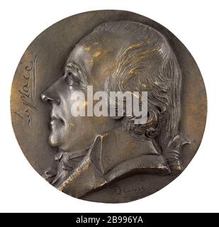 PORTRAIT DE PIERRE SIMON LAPLACE MARQUIS (1749-1827), ARPENTEUR ET ASTRONOME DAVID D'ANGERS (1788-1856). Portrait de Pierre Simon, marquis de Laplace (1749-1827), géomètre et astronaute. Bronze, fonte au sable. 1835. Paris, musée Carnavalet. Banque D'Images