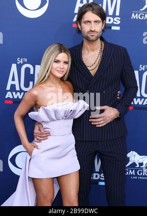 Las Vegas, États-Unis. 23 mars 2020. (DOSSIER) Maren Morris accueille First Baby avec son mari Ryan Hurd. La chanteuse de 29 ans « Bones » a accueilli son premier enfant avec le mari Ryan Hurd le lundi 23 mars 2020. LAS VEGAS, NEVADA, États-Unis - AVRIL 07: La chanteuse Maren Morris et son mari Ryan Hurd arrivent au 54ème Academy of Country Music Awards qui se tient au MGM Grand Garden Arena le 7 avril 2019 à Las Vegas, Nevada, États-Unis. (Photo de Xavier Collin/image Press Agency) crédit: Image Press Agency/Alay Live News Banque D'Images