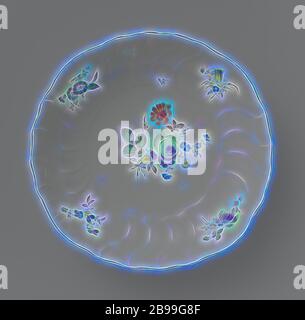 Soucoupe, multicolore avec Deutsche Blumen, insectes et fruits, soucoupe ronde en porcelaine peinte le plat est peint avec Deutsche Blumen, insectes et fruits. La bordure est en relief avec le motif Neuozier. Le plat est marqué et appartient à un service, Meissener Porzellan Manufaktur, Meissen, c. 1750 - c. 1760, porcelaine (matériau), d 25.0 cm × h 5.5 cm, réimaginé par Gibon, conception de lumière chaleureuse et gaie, rayonnant de lumière et de rayonnement. L'art classique réinventé avec une touche moderne. Photographie inspirée par le futurisme, embrassant l'énergie dynamique de la technologie moderne, le mouvement, la vitesse et Banque D'Images