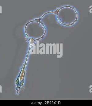Face à main en cuivre doré avec émail blanc et bleu foncé, lunettes, face à main, avec des lunettes rondes, cuivre doré avec émail blanc et bleu foncé. Poignée en forme d'une cuillère poignée, cosses pour une chaîne. En haut il y a des anneaux autour de la ronde étroites lunettes, qui ont une facette ronde pour fermer la vue. Nez rond arch et de secours gaufré, avec charnières. Un ressort est dissimulée dans la tige et est exploité avec un petit bouton en bas, de sorte que les deux verres peuvent être pliées ensemble. Décoration : un livre blanc de l'or chute cerclées de passe dans la partie mince de la tige. Je Banque D'Images