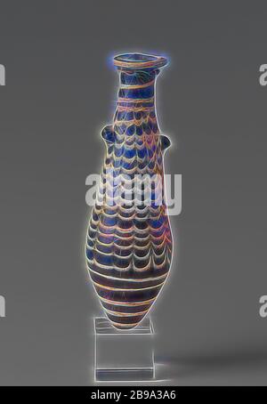 Petit vase en forme de goutte, vase à parois épaisses, en forme de goutte, sans anneau pour pied ou pied et avec rebord plat. Deux oreilles plates sont fixées au corps à 2/3. Les bandes de verre bleu et blanc sont disposées alternativement autour du corps entier, la partie inférieure droite et la partie supérieure ondulée., c. 700 - c. 1399, verre, h 11.4 cm × d 3.5 cm, repensé par Gibon, design de lumière chaude et gaie, rayonnant de lumière et de rayonnement. L'art classique réinventé avec une touche moderne. Photographie inspirée par le futurisme, embrassant l'énergie dynamique de la technologie moderne, le mouvement, la vitesse et révolutionnez la culture. Banque D'Images