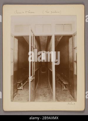 Parleurs, PRISON SAINT-LAZARE, 107 RUE DU FAUBOURG SAINT-DENIS, 10ÈME ARRONDISSEMENT Parloirs, prison Saint-Lazare, 107 rue du faubourg Saint-Denis. Paris, 10ème arr., 1898. Photo d'Albert Brichaut. Paris, musée Carnavalet. Banque D'Images