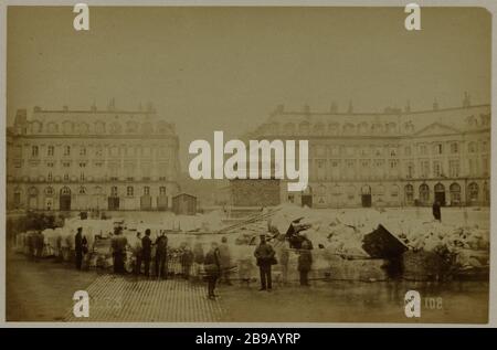 DESTRUCTION DE LA COLONNE VENDOME, 1ère arrondissement, PARIS destruction de la colonie Vendôme, Paris (Ier arr.). 1871. Photographie anonyme. Paris, musée Carnavalet. Banque D'Images