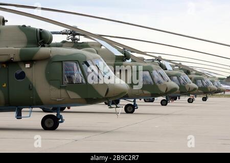 MIL MI-8 AMTSH attaque des hélicoptères de l'armée de l'air russe. Banque D'Images