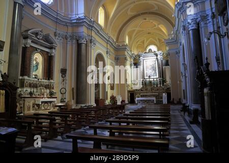 Sorrente - Interno della chiesa di San Francesco Banque D'Images