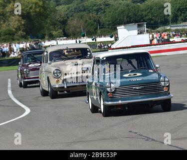 Michael Caine, Austin A 40, Jason Platon, Austin A 95 Westminister, St Mary's Trophy, production de salaons, Goodwood Revival 2017, septembre 2017, ateri Banque D'Images