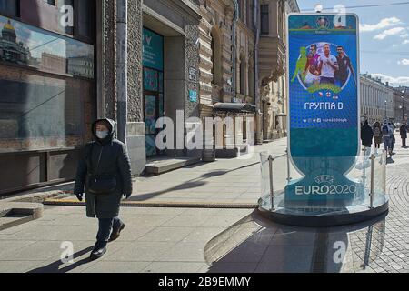 Saint-Pétersbourg, Russie - 22 mars 2020: L'UEFA Euro 2020 a été reportée à 2021 en raison de la pandémie de coronavirus Banque D'Images