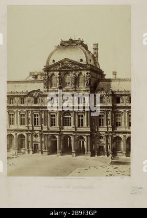 DRAPEAU DE PREMIÈRE PAGE HORLOGE DE Lefuel POUR PRENDRE LA COUR DU LOUVRE, 1ère arrondissement, PARIS façade principale du Pavillon de l'horloge par Lefuel, vue pry de la cour du Louvre, Paris (Ier arr.). 1845-1865. Photo de Charles Soulier. Paris, musée Carnavalet. Banque D'Images