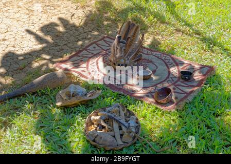 Anciens objets cubains natifs utilisés dans les rituels chamaniques - Vinales, Cuba Banque D'Images