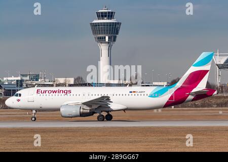 Munich, Allemagne - 15 février 2020: Avion Eurowings Airbus 320 Neo à l'aéroport de Munich (MUC) en Allemagne. Airbus est un constructeur d'avions de à Banque D'Images