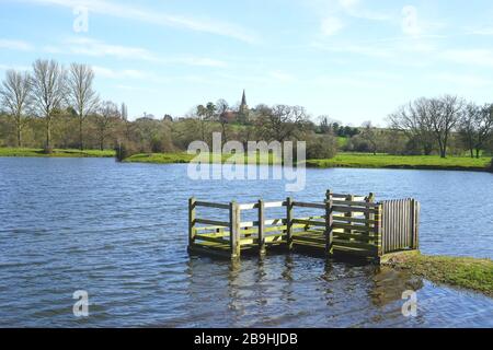 Lac au Harrold-Odell Country Park Banque D'Images