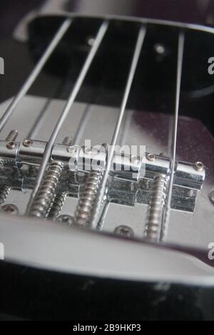 Images d'une guitare prises de près et isolément Banque D'Images