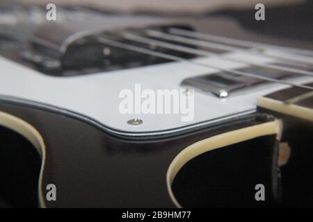 Images d'une guitare prises de près et isolément Banque D'Images