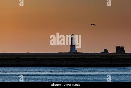 Phare de l'Orfordness et bâtiment balistique Banque D'Images