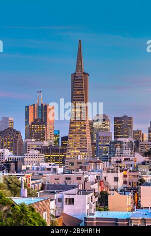 Centre ville au crépuscule, San Francisco, Californie, États-Unis Banque D'Images