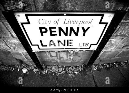 Le panneau de rue Penny Lane est célèbre par les Beatles à Liverpool, Angleterre, Royaume-Uni Banque D'Images