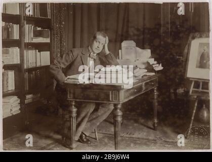 Portrait de l'explorateur et du prince Henry d'Orléans (1867-1901). Portrait de l'explorateur et prince Henri d'Orléans (1867-1901). Photo de Paul Cardon (dit Dornac ou Paul Marsan). Papier de rage, alluminé, 1896. Paris, musée Carnavalet. Banque D'Images