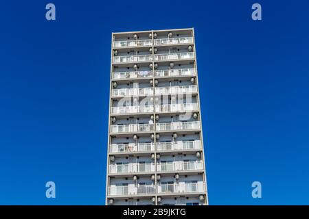 Bâtiment de l'Aprartment à la plage de Suma et au Seaside Park, près de la ville de Kobe, préfecture de Hyougo, Japon. Banque D'Images