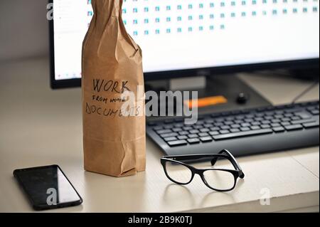 Travail à domicile boire au travail concept de bureau Banque D'Images