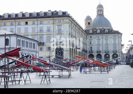 Le Coronavirus arrête les marchés de Turin, mesure prise pour protéger la santé publique. Turin, Italie - Mars 2020 Banque D'Images