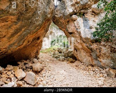 Détail du chemin de Cala Goloritzé qui mène à la célèbre plage Banque D'Images