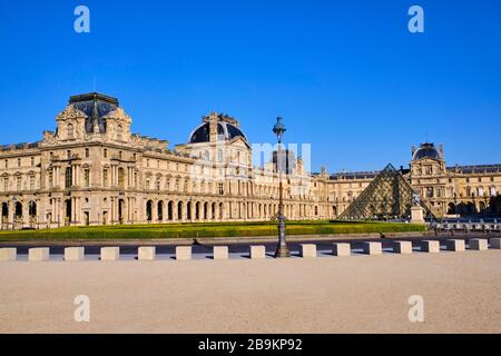 France, Paris, muséuml du Louvre pendant le confinement de Covid 19 Banque D'Images