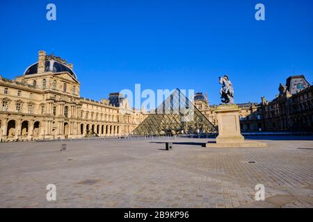 France, Paris, muséuml du Louvre pendant le confinement de Covid 19 Banque D'Images