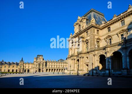 France, Paris, muséuml du Louvre pendant le confinement de Covid 19 Banque D'Images