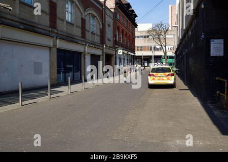 Nottingham, Royaume-Uni. 24 mars 2020. De nouvelles mesures gouvernementales pour dire au public de rester chez lui pendant au moins trois semaines pour aider à lutter contre la propagation du coronavirus. Rues vides centre ville de Nottingham. Crédit : Ian Francis/Alay Live News Banque D'Images