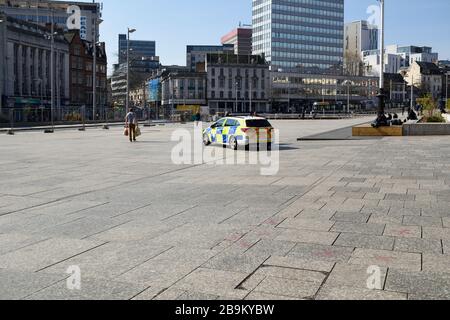 Nottingham, Royaume-Uni. 24 mars 2020. De nouvelles mesures gouvernementales pour dire au public de rester chez lui pendant au moins trois semaines pour aider à lutter contre la propagation du coronavirus. Rues vides centre ville de Nottingham. Crédit : Ian Francis/Alay Live News Banque D'Images