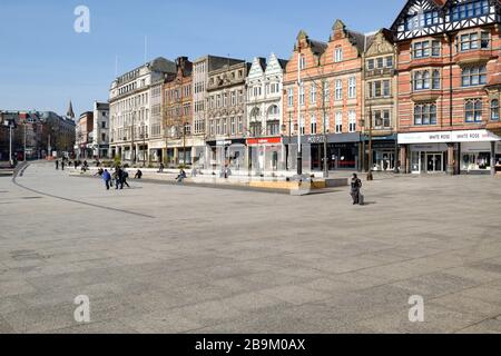 Nottingham, Royaume-Uni. 24 mars 2020. De nouvelles mesures gouvernementales pour dire au public de rester chez lui pendant au moins trois semaines pour aider à lutter contre la propagation du coronavirus. Rues vides centre ville de Nottingham. Crédit : Ian Francis/Alay Live News Banque D'Images