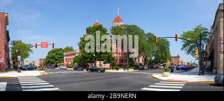 Crown point, Indiana, États-Unis - 27 juillet 2019 : le quartier historique de Crown point Courthouse Square est inscrit au Registre national des lieux historiques Banque D'Images