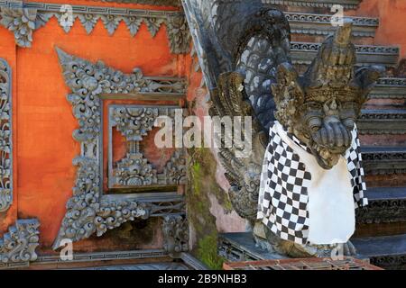 Pagode, Pura Meru Temple Hindou, ville de Mataram, Lombok, Nusa Tenggara Ouest Province, Indonésie Banque D'Images