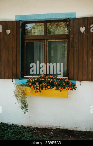 Maison spécialement décorée avec des fleurs Banque D'Images