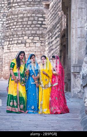 Indiennes Mesdames Mehrangarh fort Jodhpur Rajasthan Inde Banque D'Images