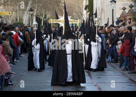 Procession de San Isidro, paroisse d'Armilla de leur église à la cathédrale de Grenade, Espagne, pendant les célébrations de la semaine de Pâques. Banque D'Images