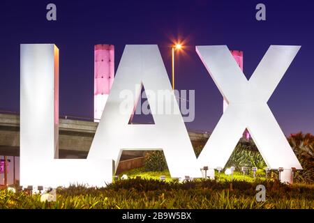 Los Angeles, Californie – 12 avril 2019 : logo de l'aéroport international de Los Angeles (LAX) en Californie. Banque D'Images