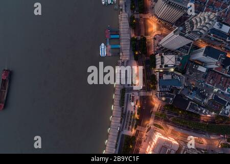 Vue aérienne de Lujiazui, ville de Shanghai, à l'aube Banque D'Images