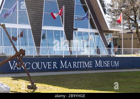 Vancouver, Canada - 29 février 2020 : vue sur l'entrée du musée maritime de Vancouver dans le parc Hadden Banque D'Images