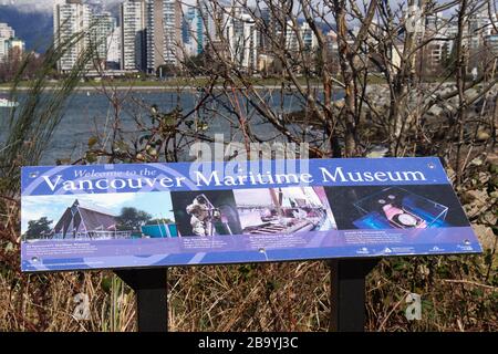 Vancouver, Canada - février 29,2020 : vue du panneau d'affichage « Vancouver Maritime Museum » dans le parc Hadden Banque D'Images