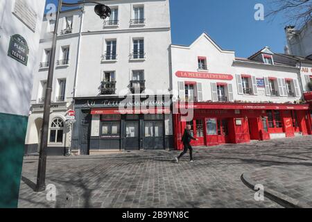 UN MAINTIEN PARISIEN À MONTMARTRE Banque D'Images