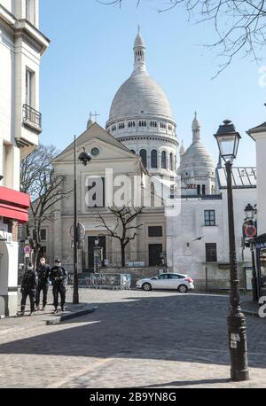 UN MAINTIEN PARISIEN À MONTMARTRE Banque D'Images