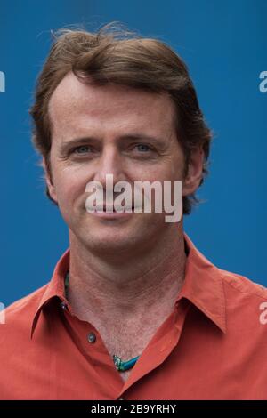 Aidan Quinn, acteur, faisant la promotion du dernier film « Song for A Raggy Boy », au Edinburgh International Film Festival, Édimbourg, Écosse, août 2003. Banque D'Images