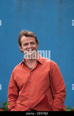 Aidan Quinn, acteur, faisant la promotion du dernier film « Song for A Raggy Boy », au Edinburgh International Film Festival, Édimbourg, Écosse, août 2003. Banque D'Images