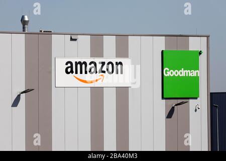 Amazon Logistics Center, loué par Goodman Real Estate Group, Duisburg, Ruhr Area, Rhénanie-du-Nord-Westphalie, Allemagne Banque D'Images