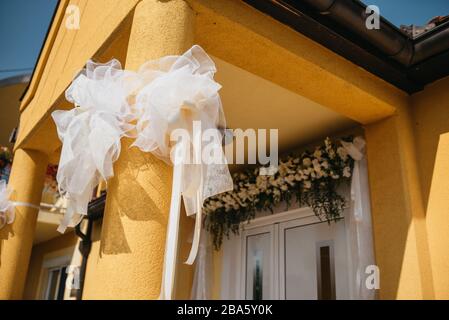 Maison spécialement décorée avec des fleurs Banque D'Images