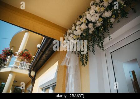 Maison spécialement décorée avec des fleurs Banque D'Images