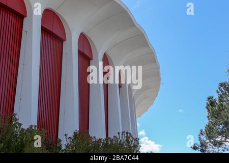 Vue d'ensemble générale du terrain de basket-ball qui a joué un rôle de  scène lors d'une cérémonie révolutionnaire pour la nouvelle maison des Los  Angeles Clippers, Intu Photo Stock - Alamy