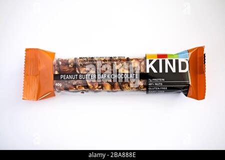 KIND - Bar au chocolat noir au beurre d'arachide Banque D'Images